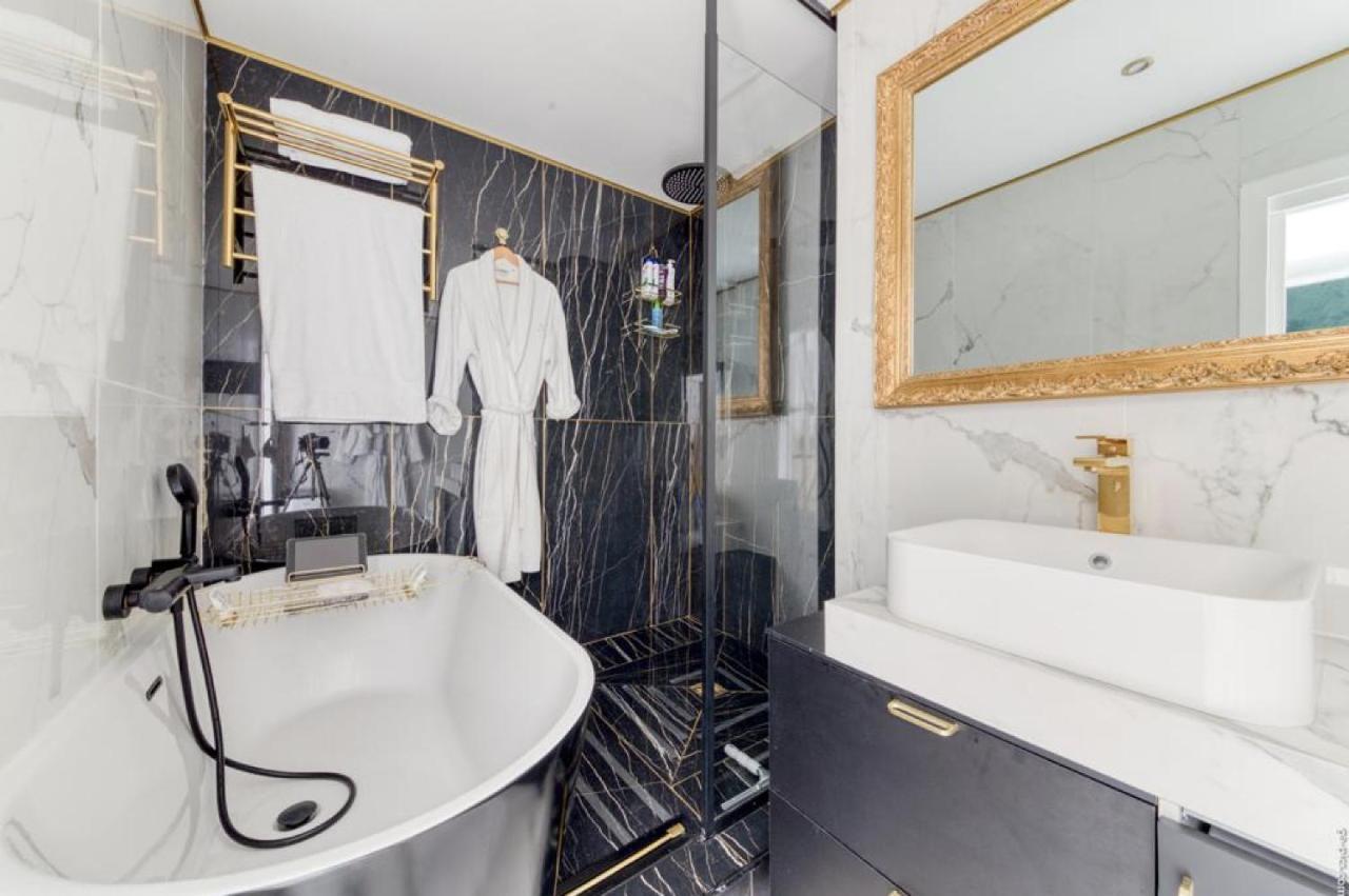 Luxury Maubourg - Vue Mer - Croisette 50M Plage - Clim - Terrasse 칸느 외부 사진